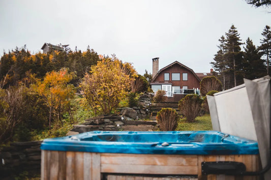 A hot tub in Fall